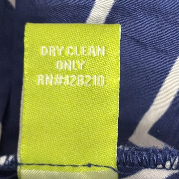 Elizabeth McKay Silk & Cotton Split Neck Long Sleeve Chevron on Navy Blouse - 6 - Picture 9 of 9